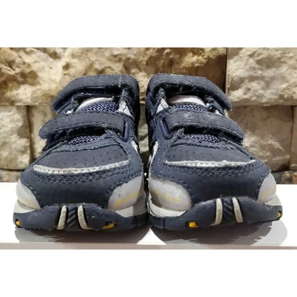 Reebok Toddlers Size 3 Blue and Gray